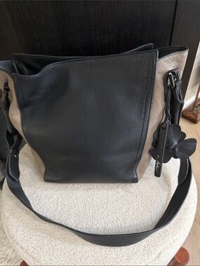 Heather’s Closet Two-Tone Black and Taupe Leather Shoulder Bag
